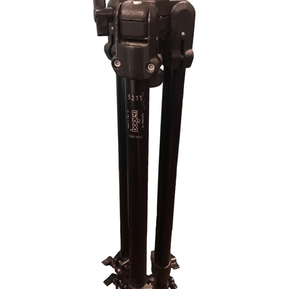 Bogen Manfrotto 3211 Professional Camera Tripod 24-67” anodized legs /3029 Head